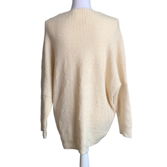 Dreamers by Debut Cream Sweater size S/M - Picture 3 of 14